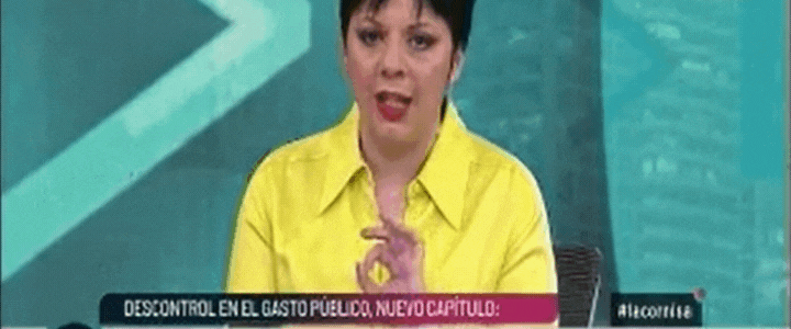 Captura de pantalla del programa. Se ve a la columnista Martinez, Con un movimiento de distorsión (gif)